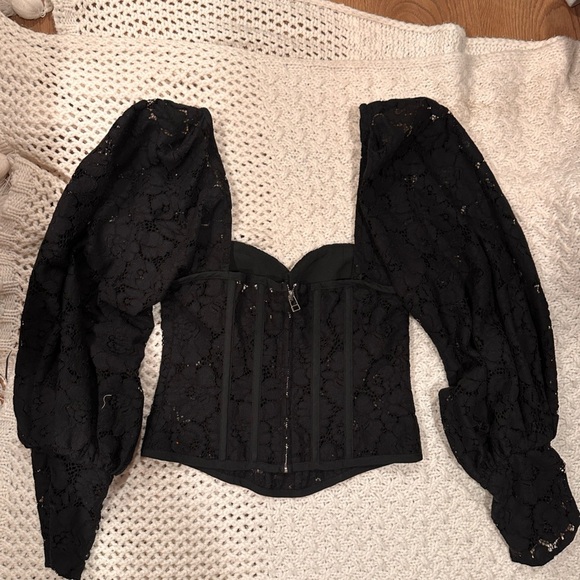 REVOLVE‎ STONE COLD FOX SMALL CORSETS LACE  FLORAL BLACK pit to pit 13 inches - Picture 6 of 8